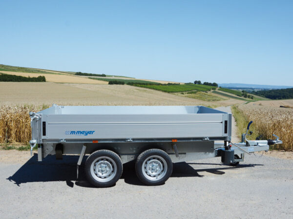 Rückwärtskipper 2.700kg, 270x170cm, gebremst