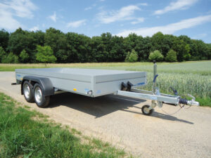 Tieflader 3.500kg, 300x151cm, gebremst