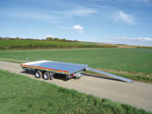 Multitransporter 3.500kg, 410x210cm, gebremst