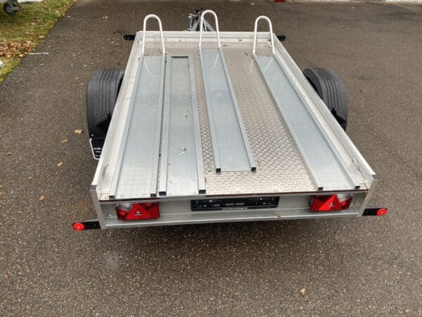 Motorradanhänger mit 1.000kg, drei Schienen montiert, 100km/h Zulassung und Alu Boden – Bild 2